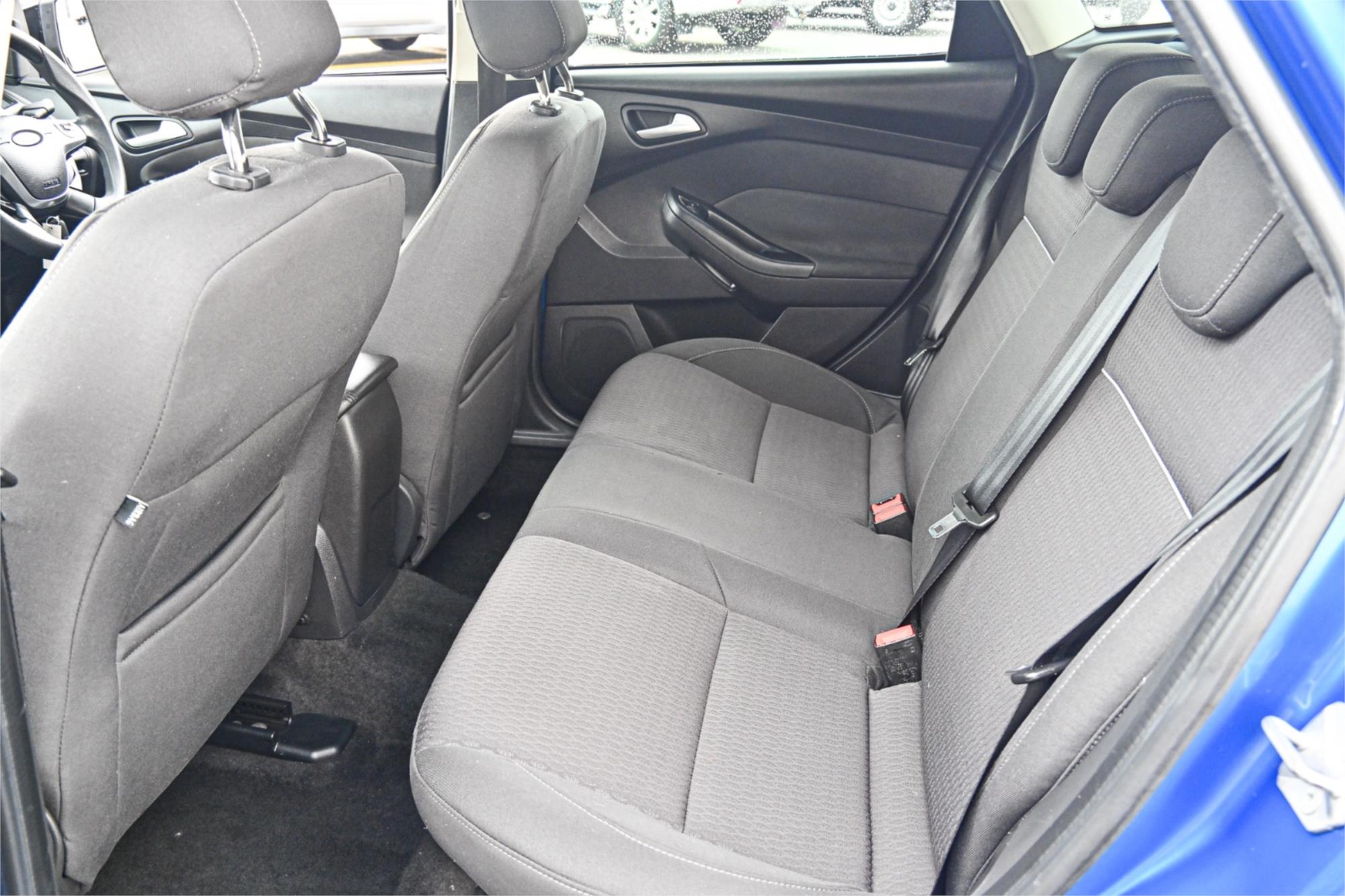 2013 FORD FOCUS LW MK2 TREND 6 SP AUTOMATIC 5D HATCHBACK