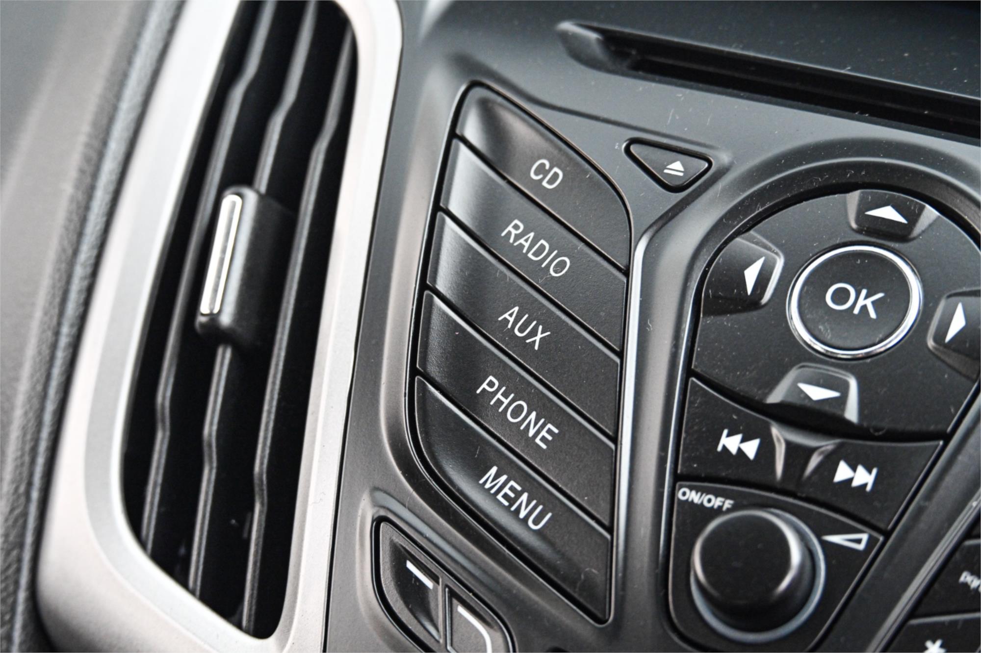 2013 FORD FOCUS LW MK2 TREND 6 SP AUTOMATIC 5D HATCHBACK