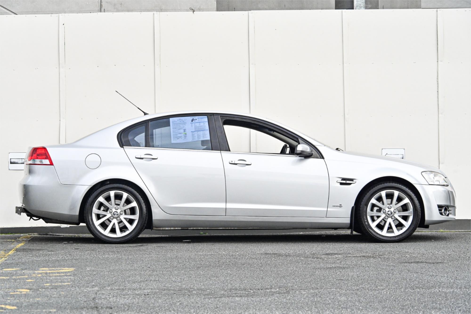 2012 HOLDEN COMMODORE VE II MY12 EQUIPE 6 SP AUTOMATIC 4D SEDAN
