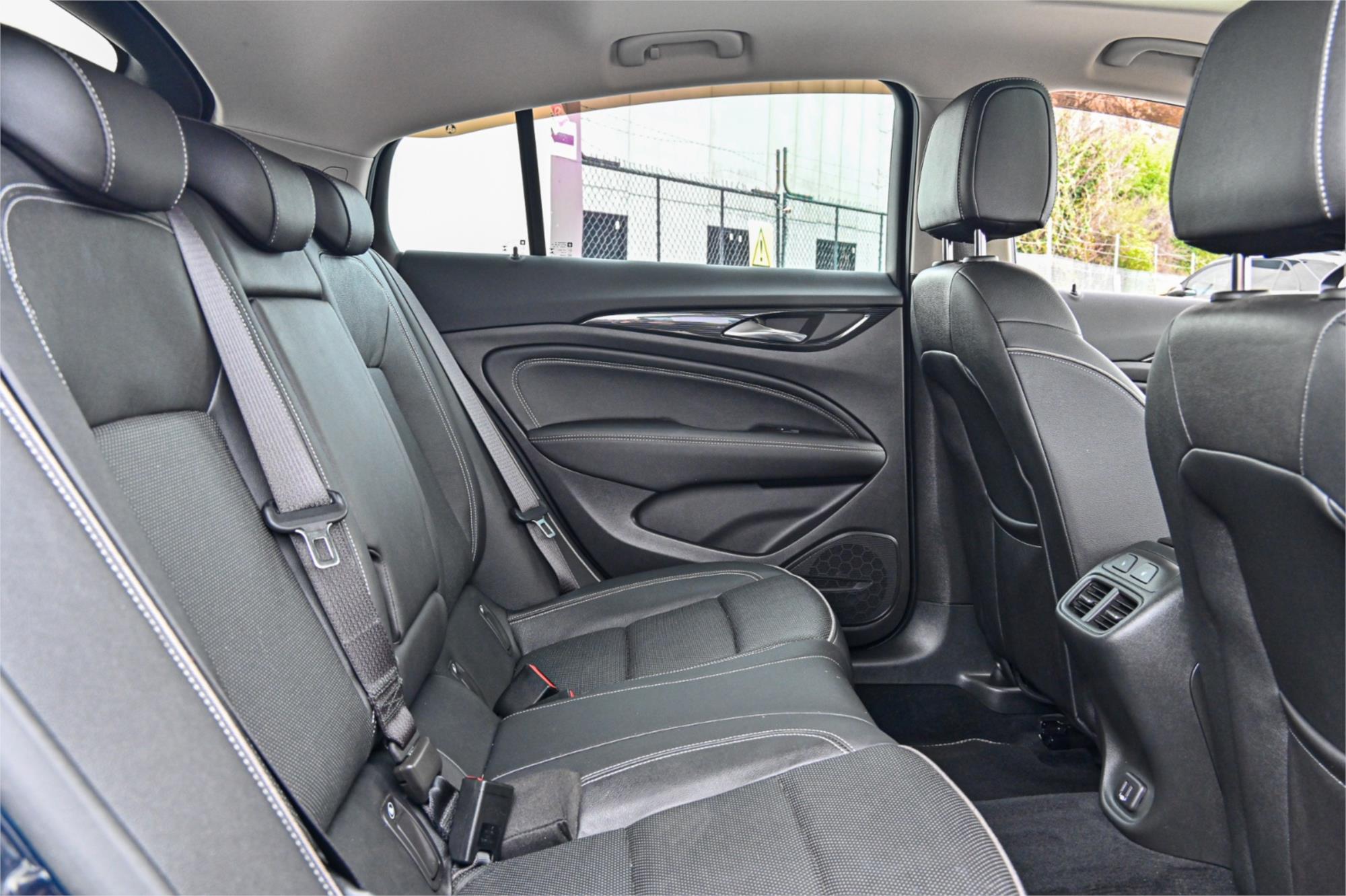 2018 HOLDEN CALAIS ZB V 9 SP AUTOMATIC 5D LIFTBACK