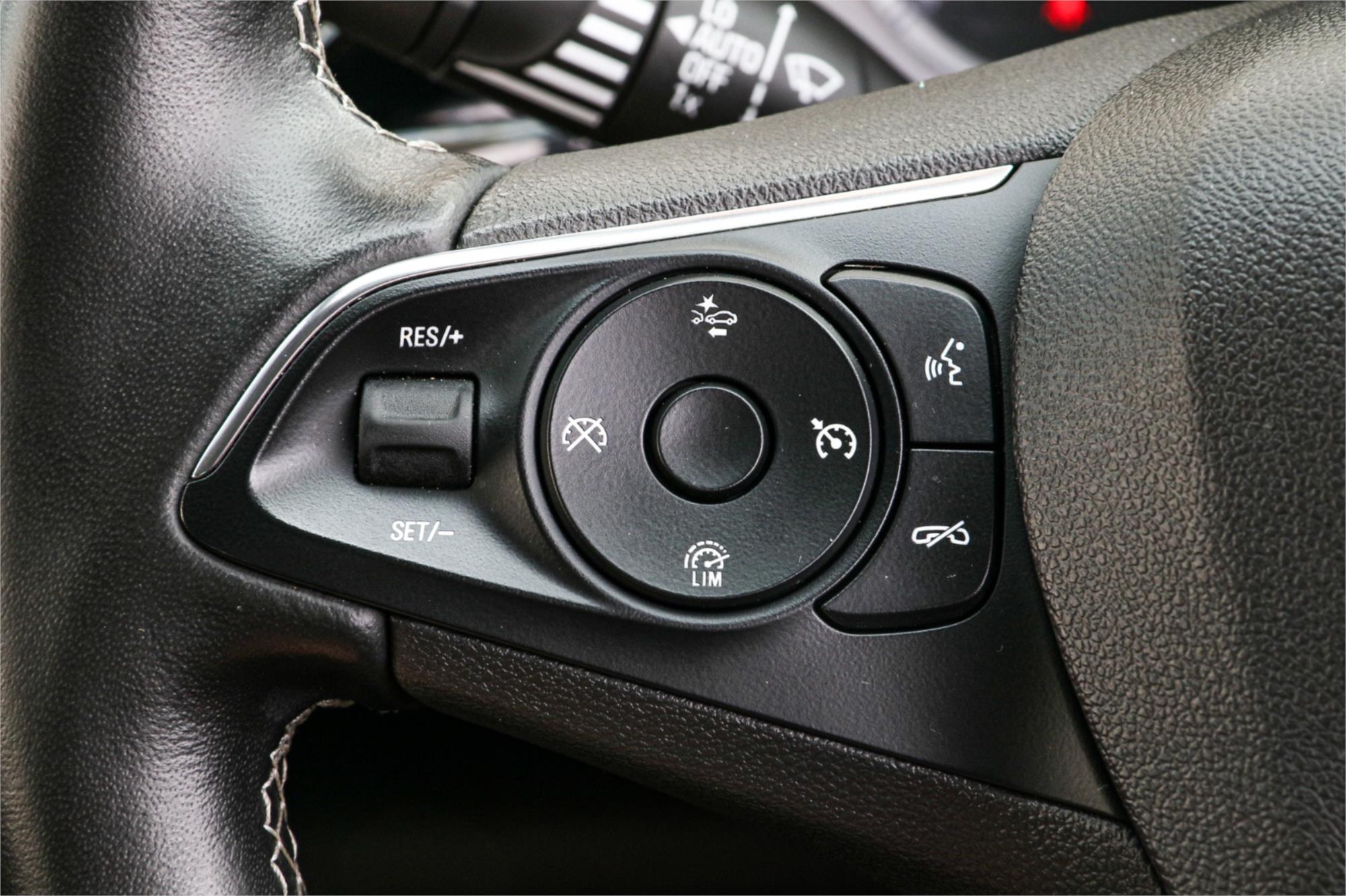 2018 HOLDEN CALAIS ZB 8 SP AUTOMATIC 5D LIFTBACK
