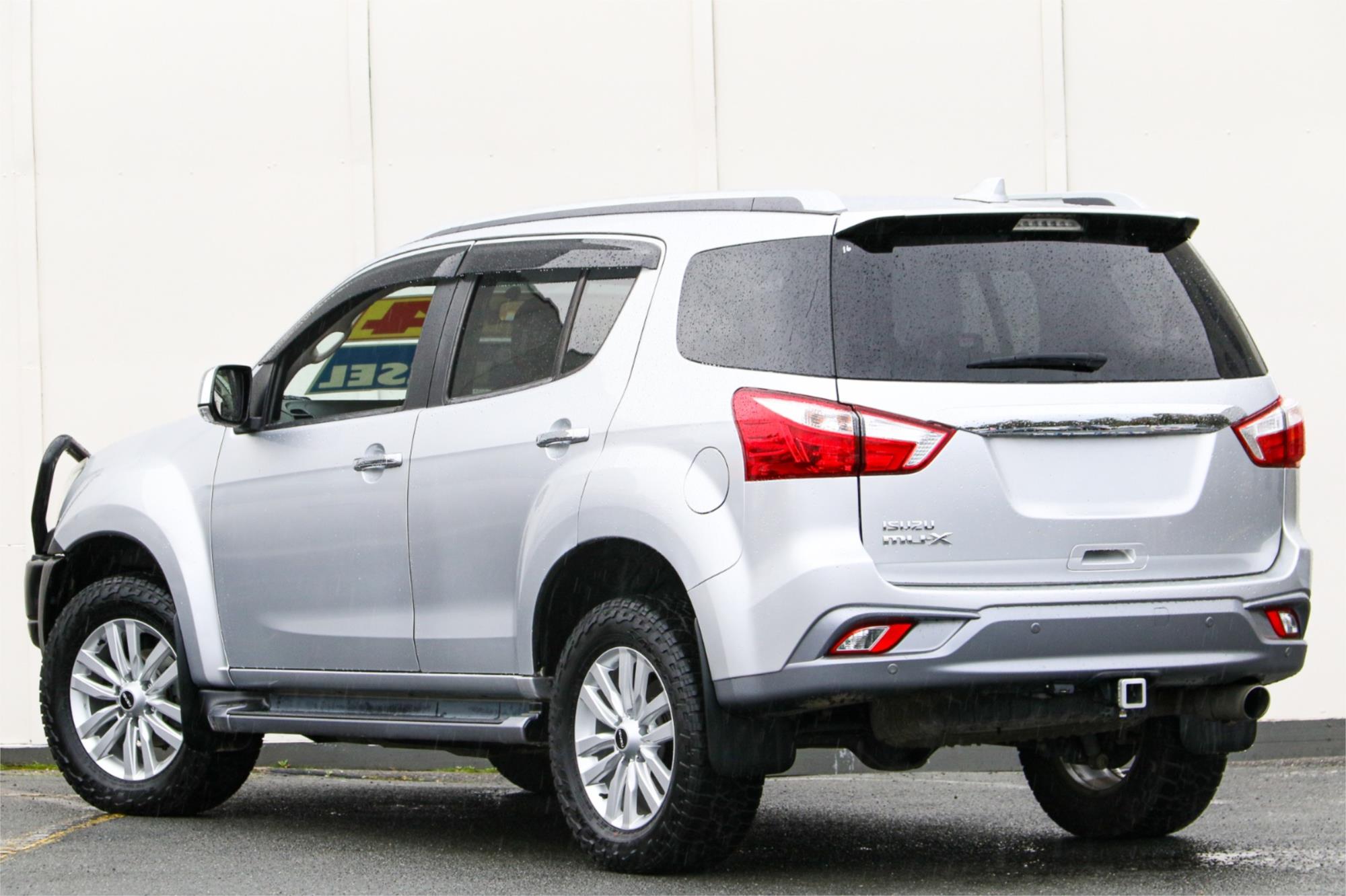 2018 ISUZU MU-X UC MY18 LS-T (4x2) 6 SP AUTO SEQUENTIAL 4D WAGON