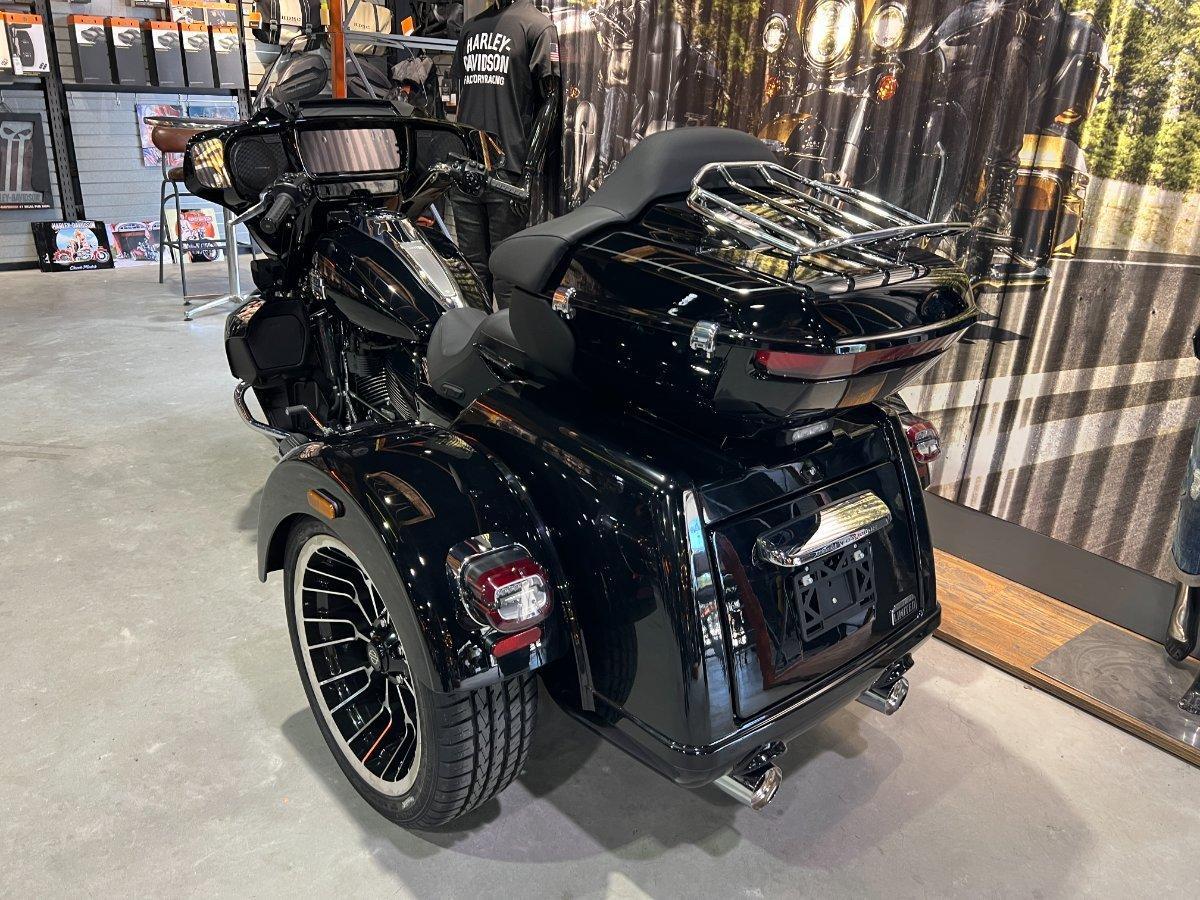 2026 HARLEY-DAVIDSON FLHLT STREET GLIDE 3 LTD (117) TRIKE