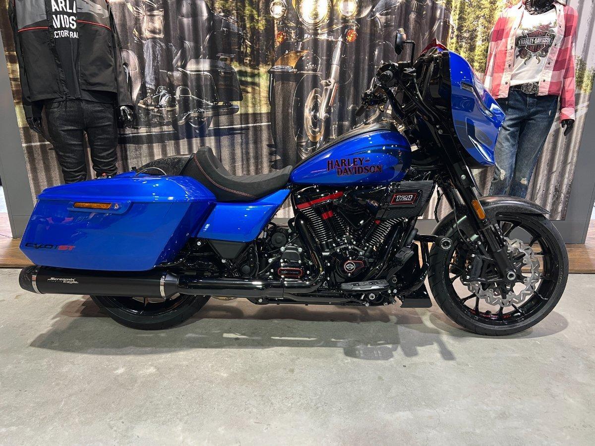 2026 HARLEY-DAVIDSON FLHXSTSE CVO STR GLIDE ST(121) CRUISER