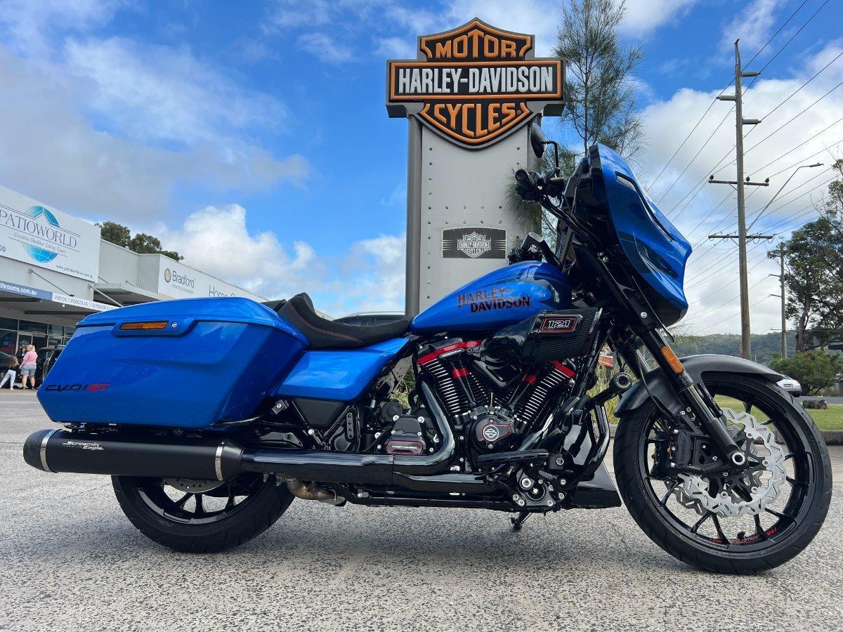 2026 HARLEY-DAVIDSON FLHXSTSE CVO STR GLIDE ST(121) CRUISER