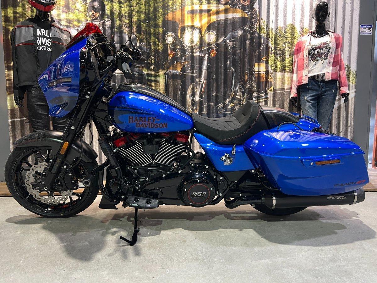 2026 HARLEY-DAVIDSON FLHXSTSE CVO STR GLIDE ST(121) CRUISER