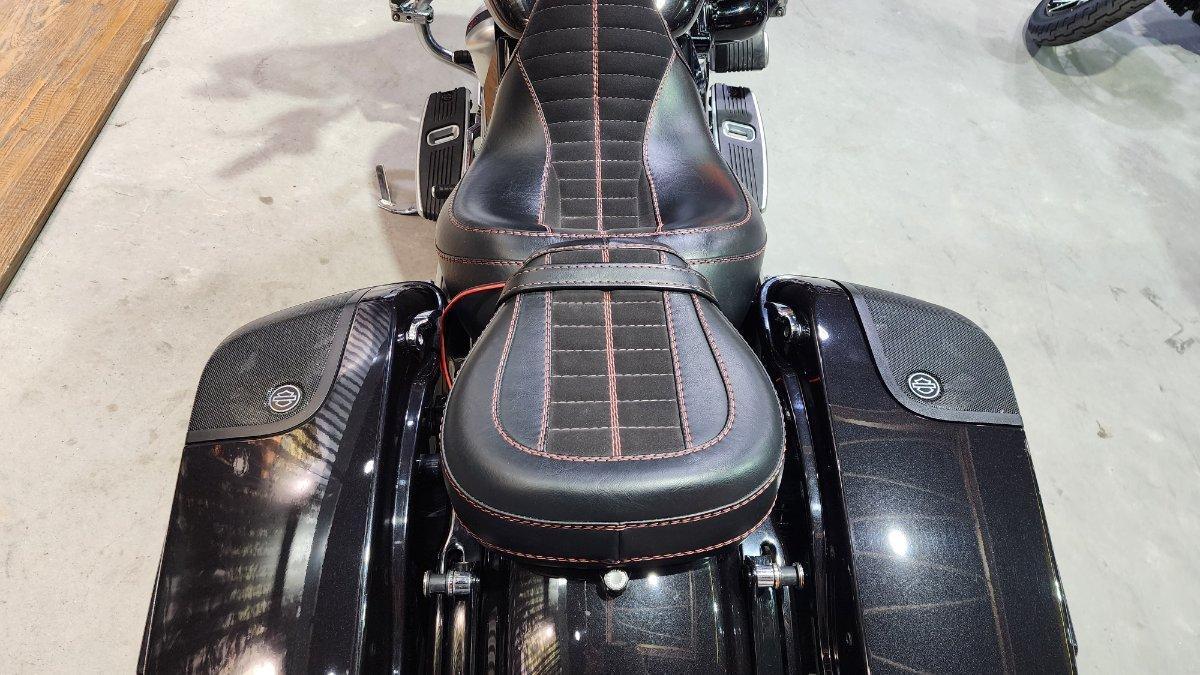 2020 HARLEY-DAVIDSON FLHXSE CVO STREET GLIDE CRUISER