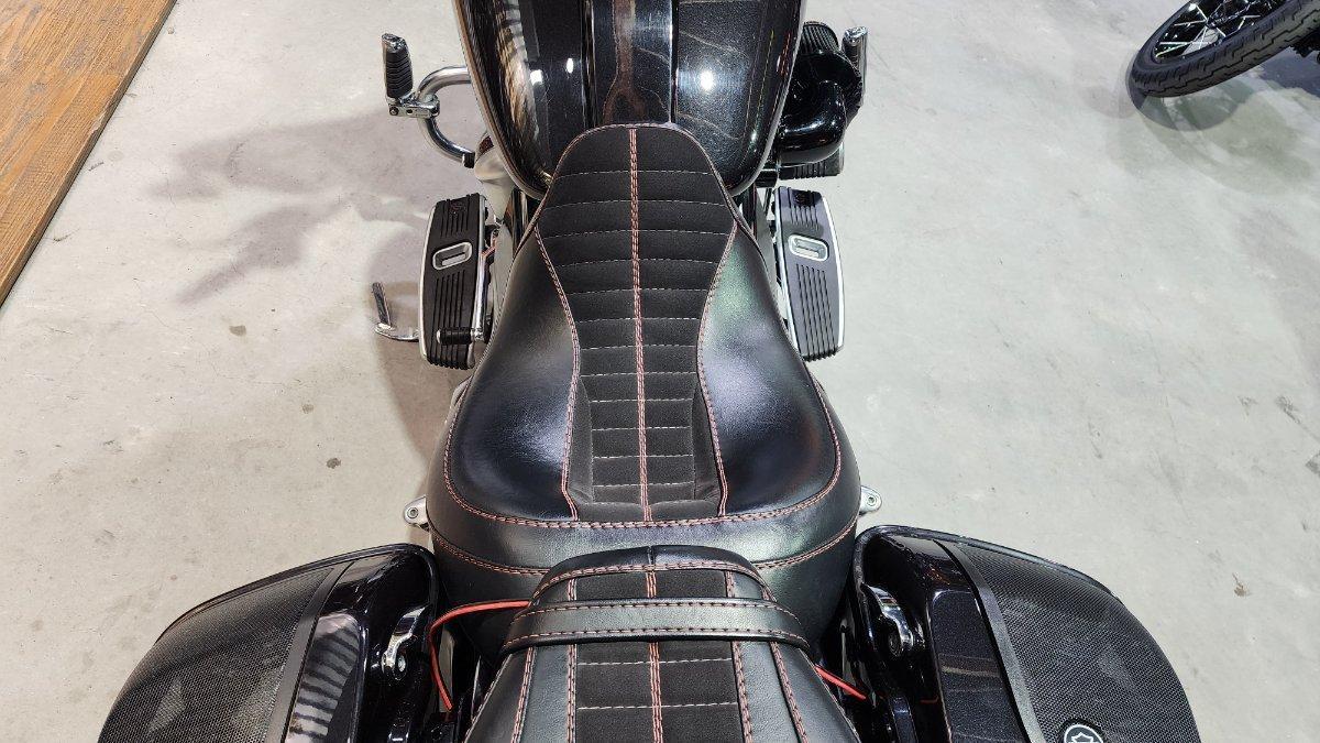 2020 HARLEY-DAVIDSON FLHXSE CVO STREET GLIDE CRUISER