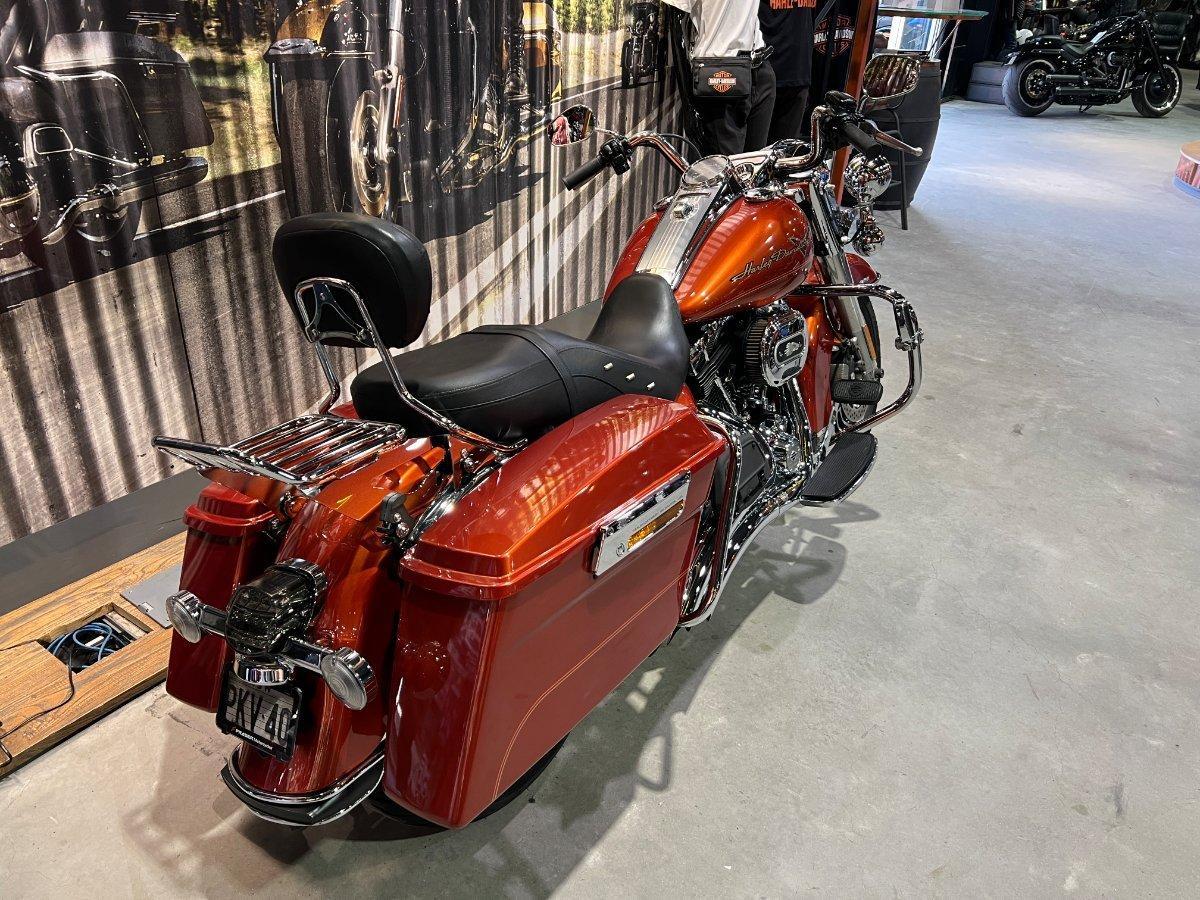 2011 HARLEY-DAVIDSON FLHR ROAD KING CRUISER