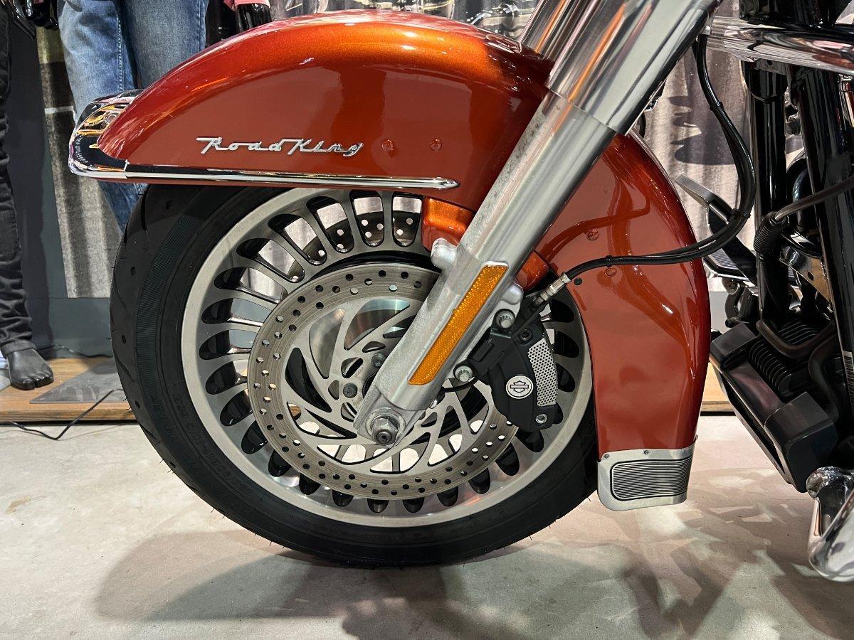 2011 HARLEY-DAVIDSON FLHR ROAD KING CRUISER
