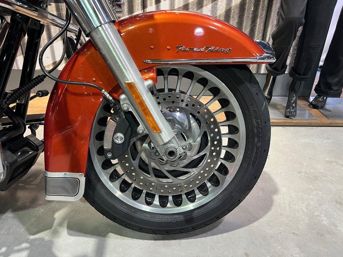 2011 HARLEY-DAVIDSON FLHR ROAD KING CRUISER