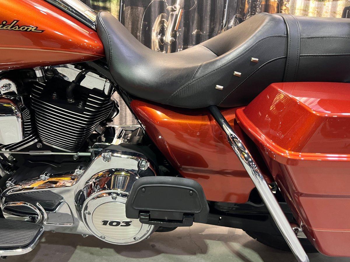 2011 HARLEY-DAVIDSON FLHR ROAD KING CRUISER