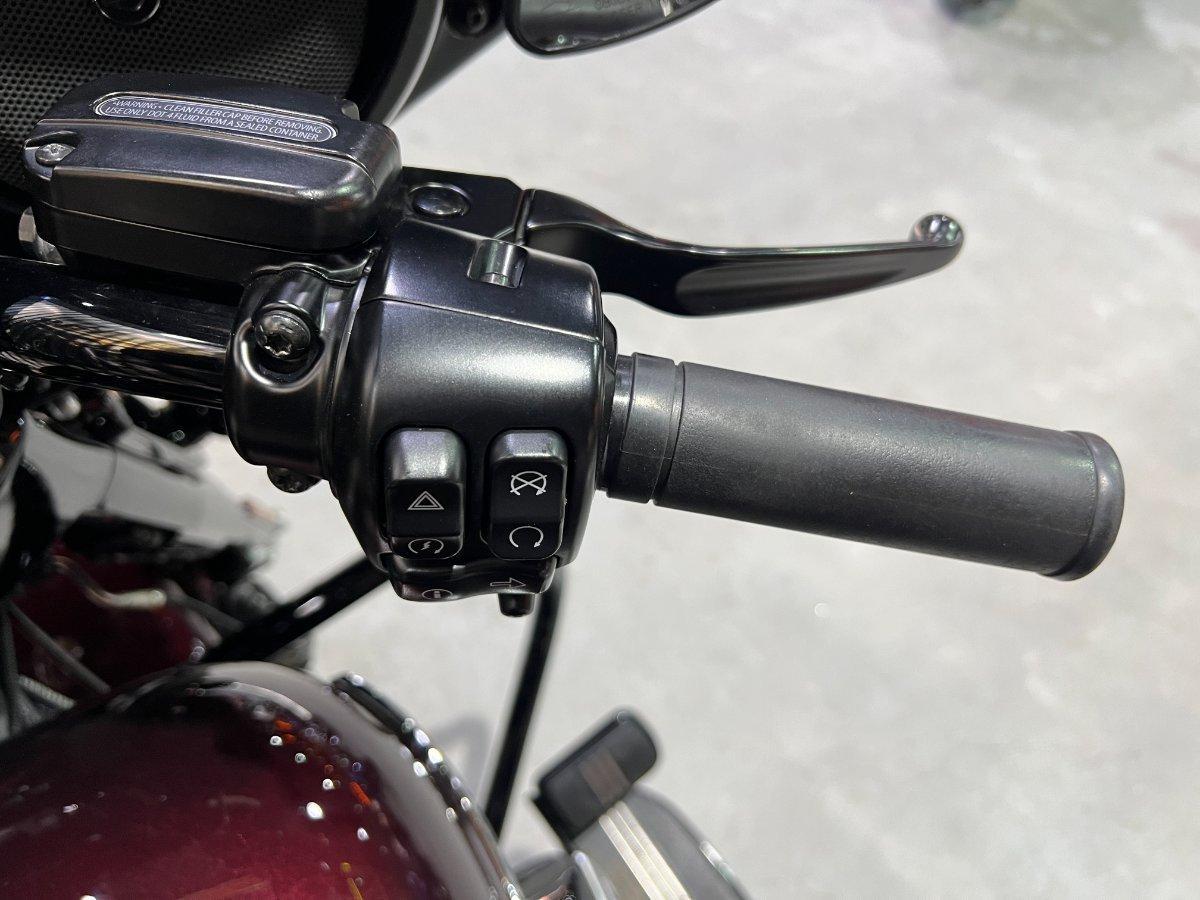 2018 HARLEY-DAVIDSON FLHXS STREET GLIDE SPECIAL CRUISER