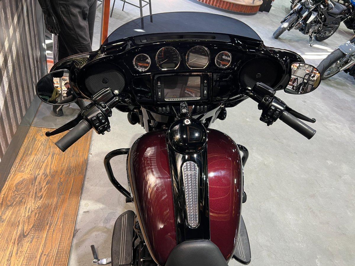2018 HARLEY-DAVIDSON FLHXS STREET GLIDE SPECIAL CRUISER