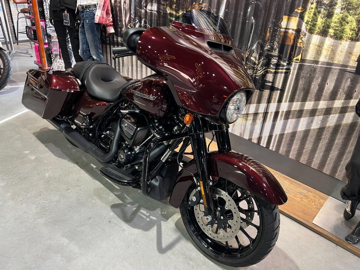2018 HARLEY-DAVIDSON FLHXS STREET GLIDE SPECIAL CRUISER