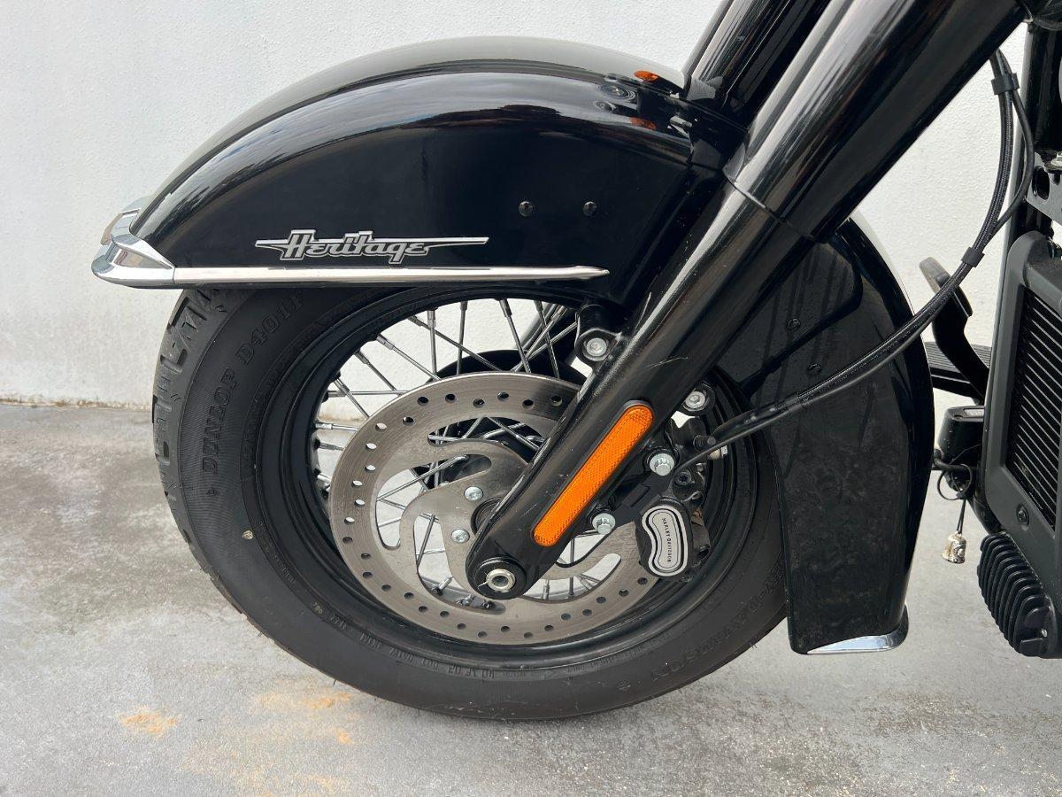 2023 HARLEY-DAVIDSON FLHCS HERITAGE CLASSIC 114 CRUISER
