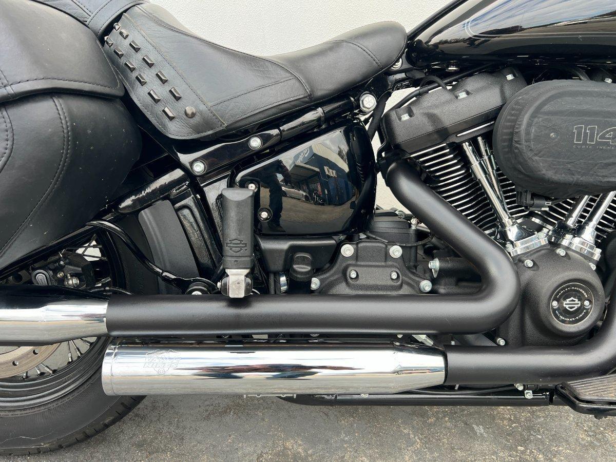 2023 HARLEY-DAVIDSON FLHCS HERITAGE CLASSIC 114 CRUISER