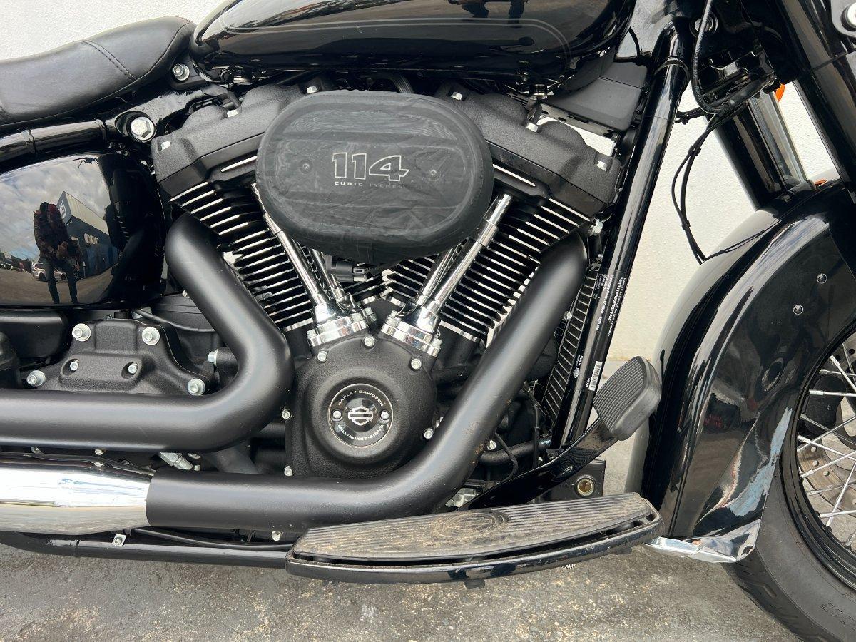 2023 HARLEY-DAVIDSON FLHCS HERITAGE CLASSIC 114 CRUISER