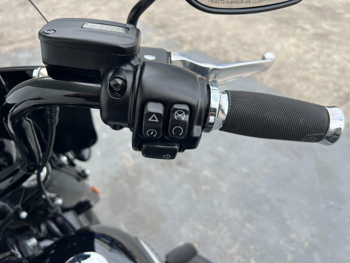 2023 HARLEY-DAVIDSON FLHCS HERITAGE CLASSIC 114 CRUISER