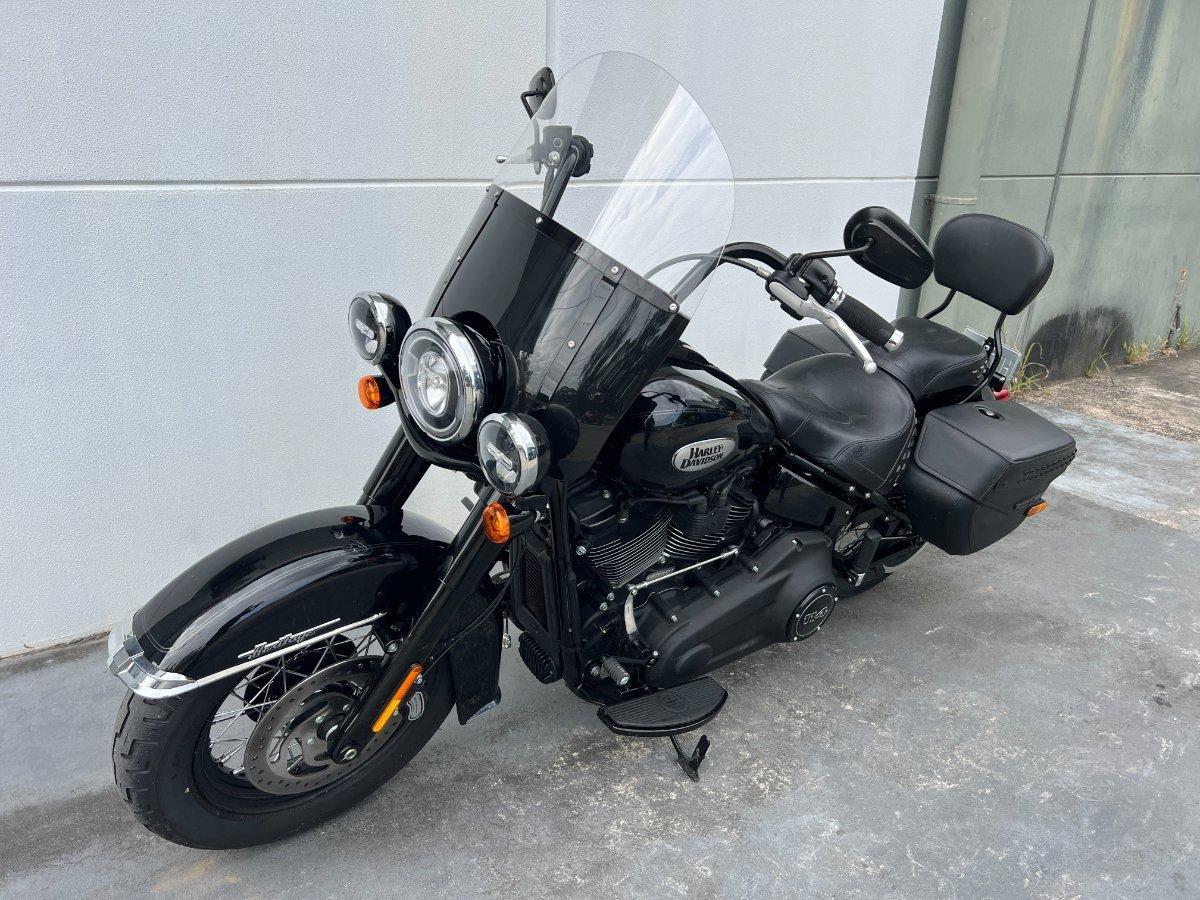 2023 HARLEY-DAVIDSON FLHCS HERITAGE CLASSIC 114 CRUISER