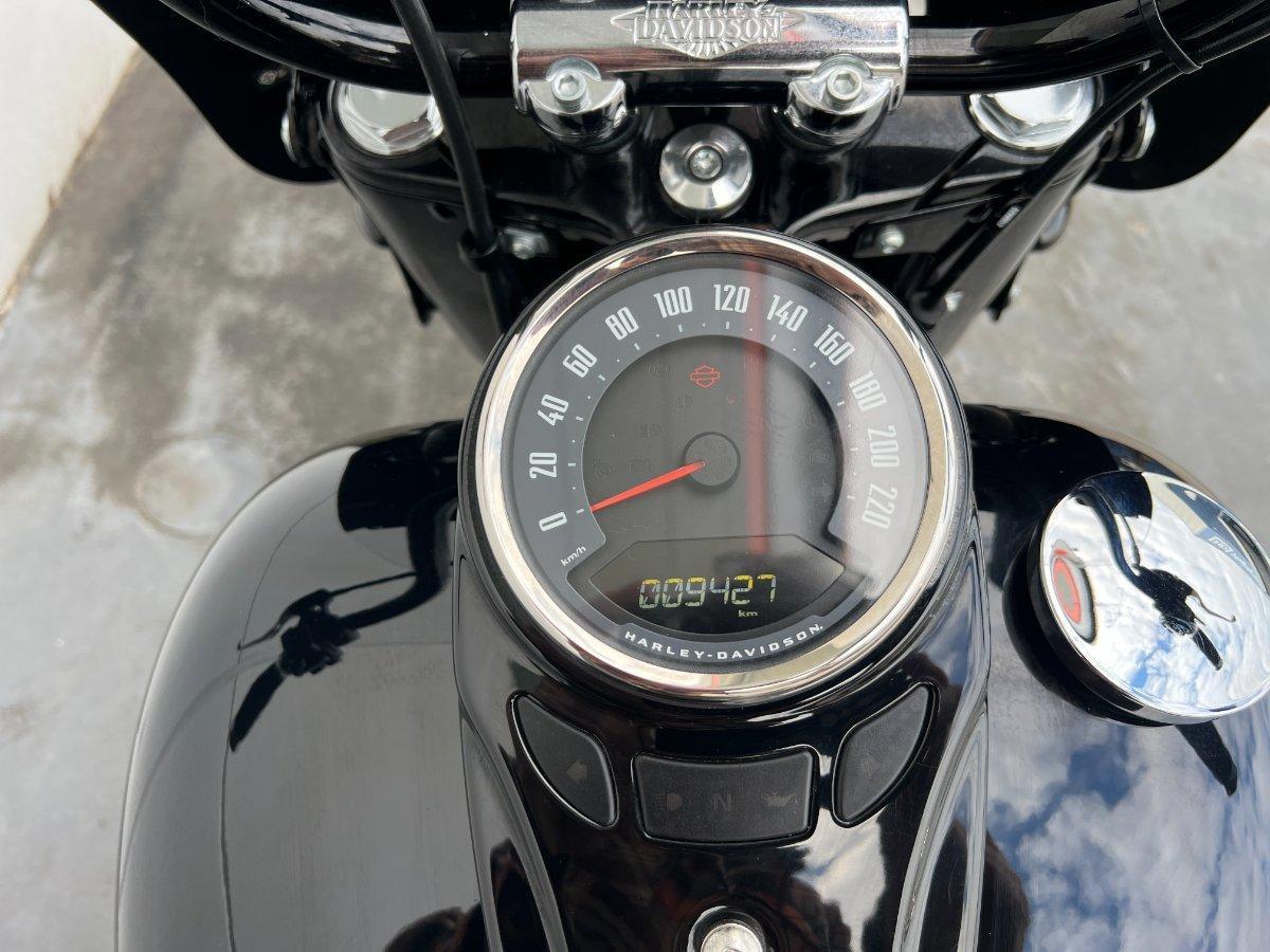 2023 HARLEY-DAVIDSON FLHCS HERITAGE CLASSIC 114 CRUISER