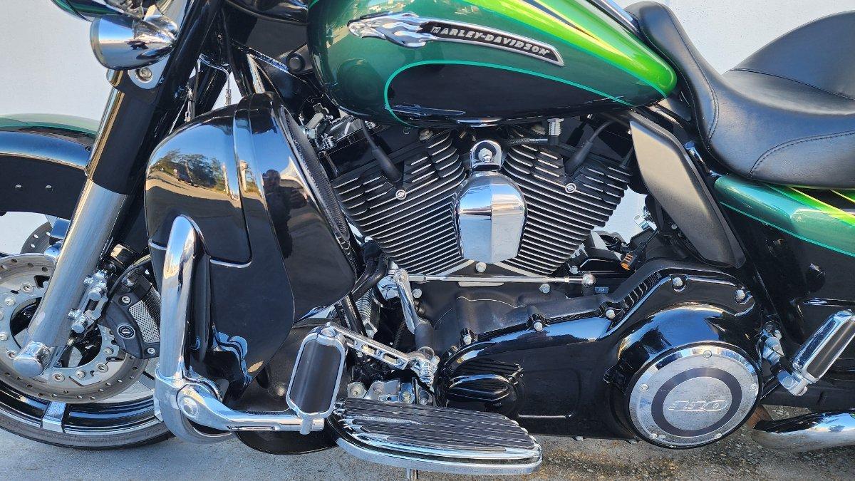 2011 HARLEY-DAVIDSON FLHXSE2 CVO STREET GLIDE CRUISER