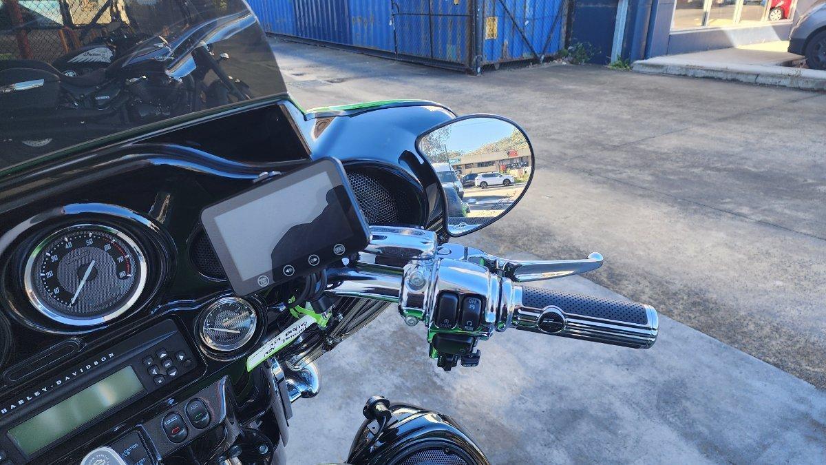 2011 HARLEY-DAVIDSON FLHXSE2 CVO STREET GLIDE CRUISER