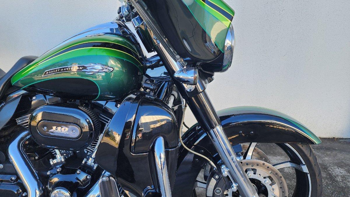 2011 HARLEY-DAVIDSON FLHXSE2 CVO STREET GLIDE CRUISER