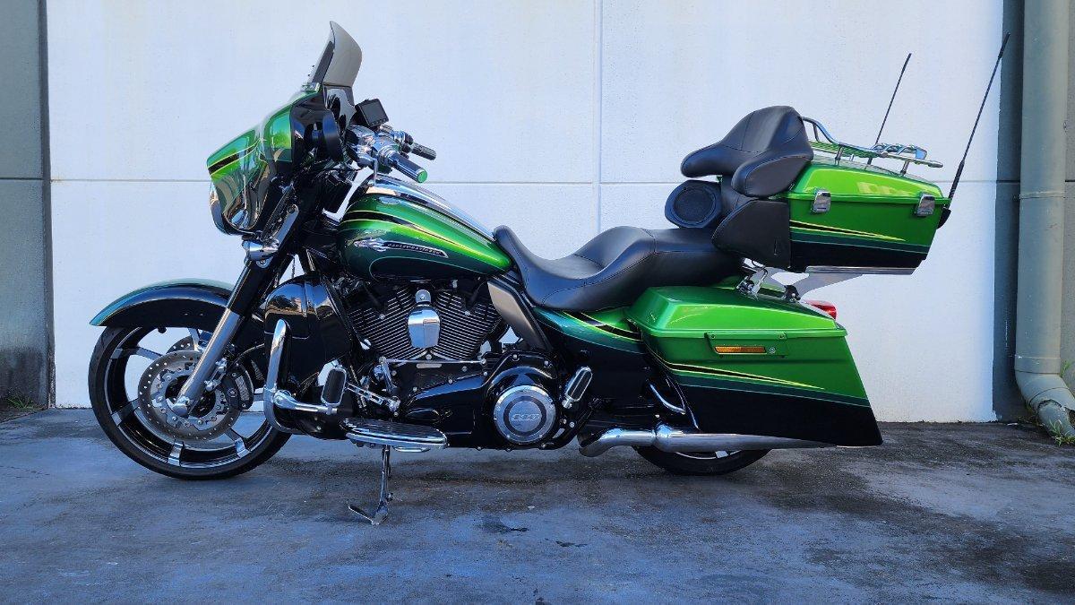 2011 HARLEY-DAVIDSON FLHXSE2 CVO STREET GLIDE CRUISER