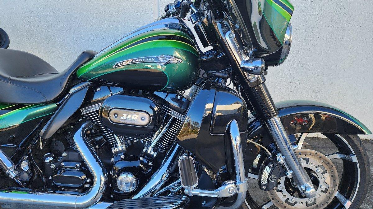 2011 HARLEY-DAVIDSON FLHXSE2 CVO STREET GLIDE CRUISER