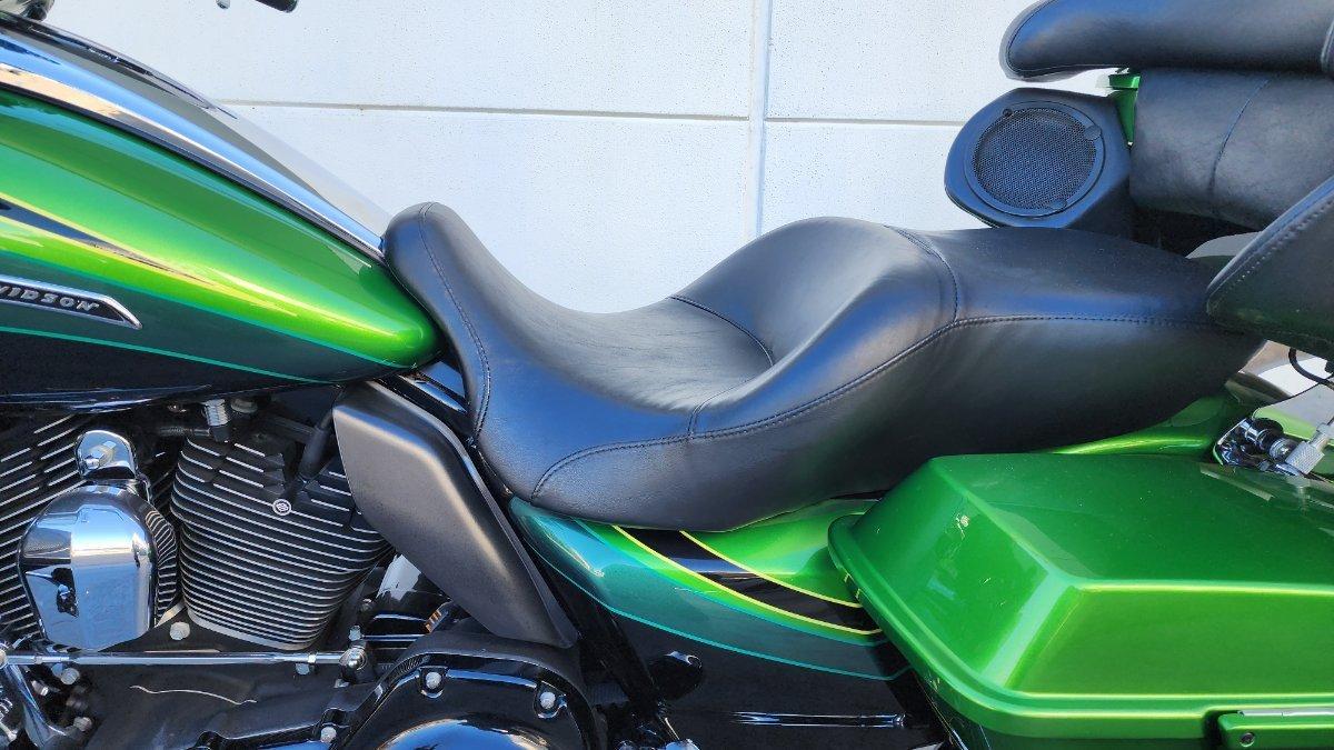 2011 HARLEY-DAVIDSON FLHXSE2 CVO STREET GLIDE CRUISER