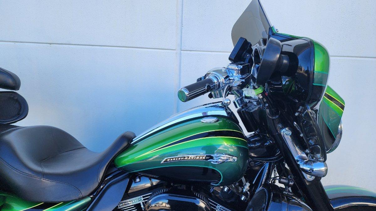 2011 HARLEY-DAVIDSON FLHXSE2 CVO STREET GLIDE CRUISER