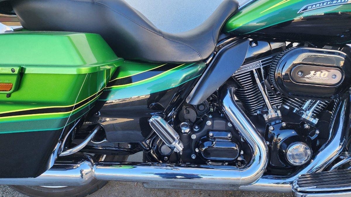 2011 HARLEY-DAVIDSON FLHXSE2 CVO STREET GLIDE CRUISER