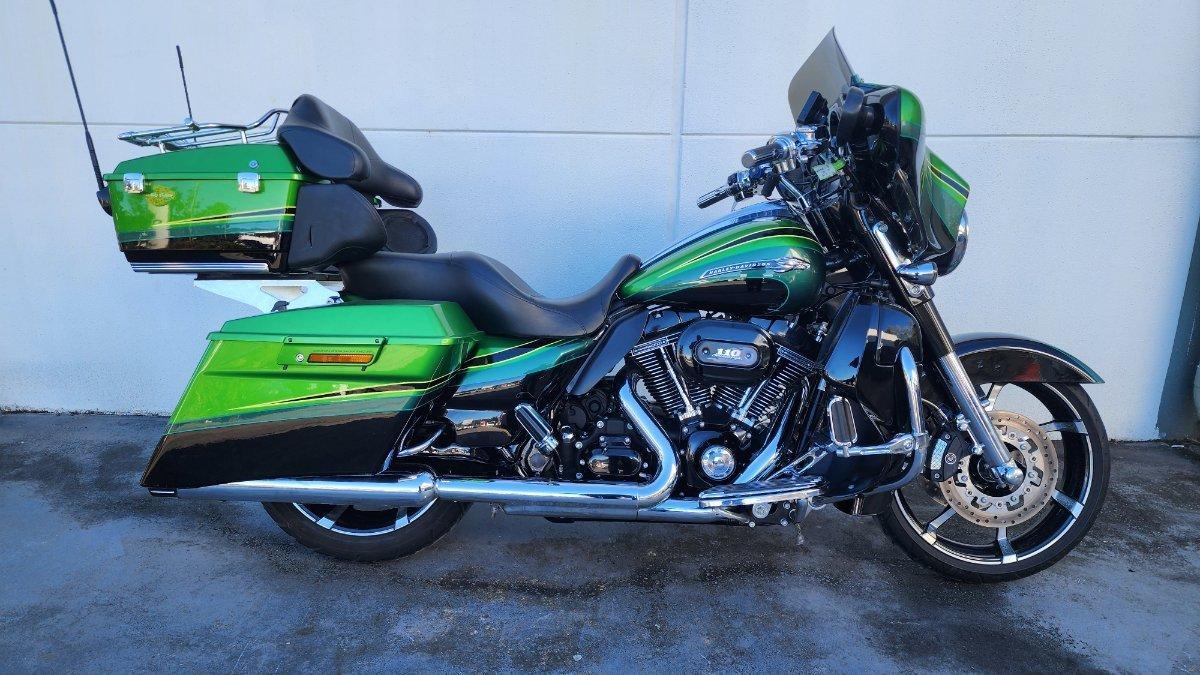 2011 HARLEY-DAVIDSON FLHXSE2 CVO STREET GLIDE CRUISER