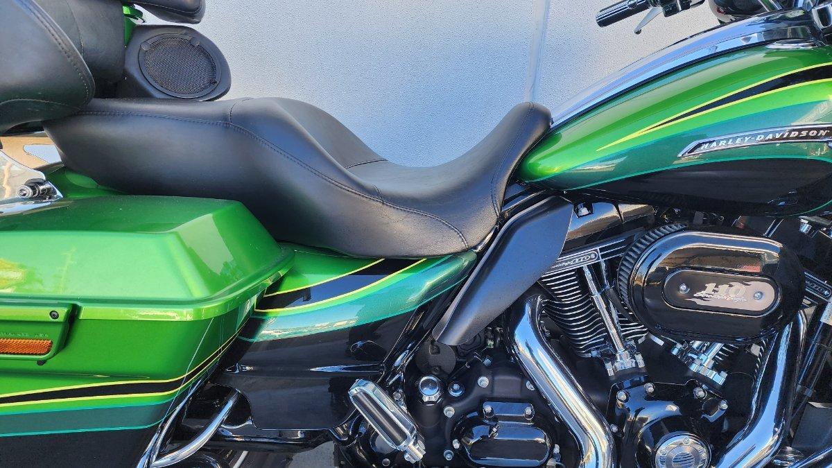 2011 HARLEY-DAVIDSON FLHXSE2 CVO STREET GLIDE CRUISER