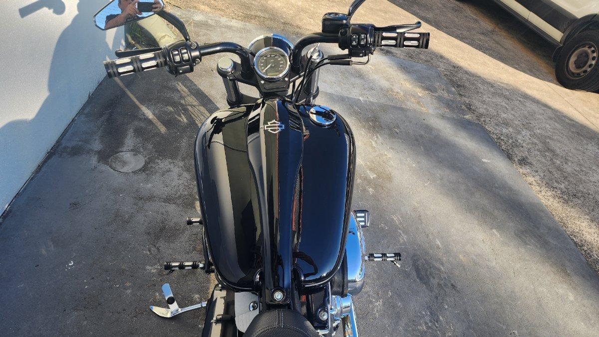 2011 HARLEY-DAVIDSON FXS BLACKLINE CRUISER