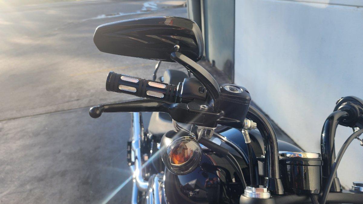 2011 HARLEY-DAVIDSON FXS BLACKLINE CRUISER