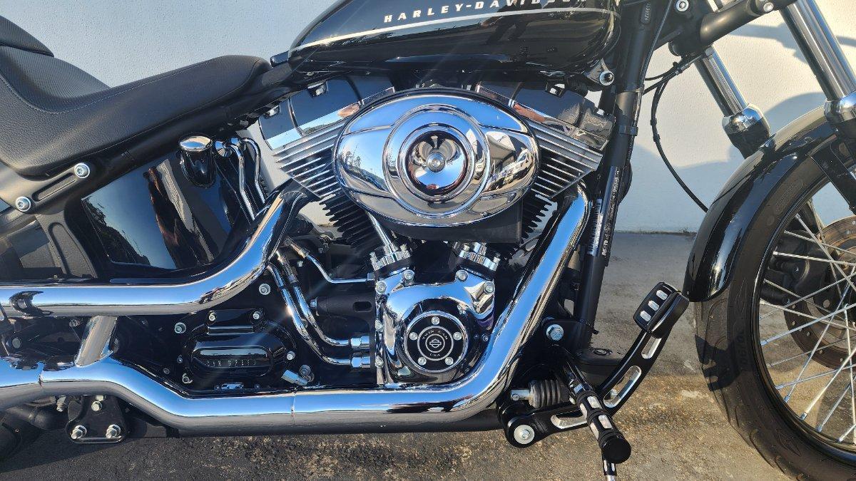 2011 HARLEY-DAVIDSON FXS BLACKLINE CRUISER