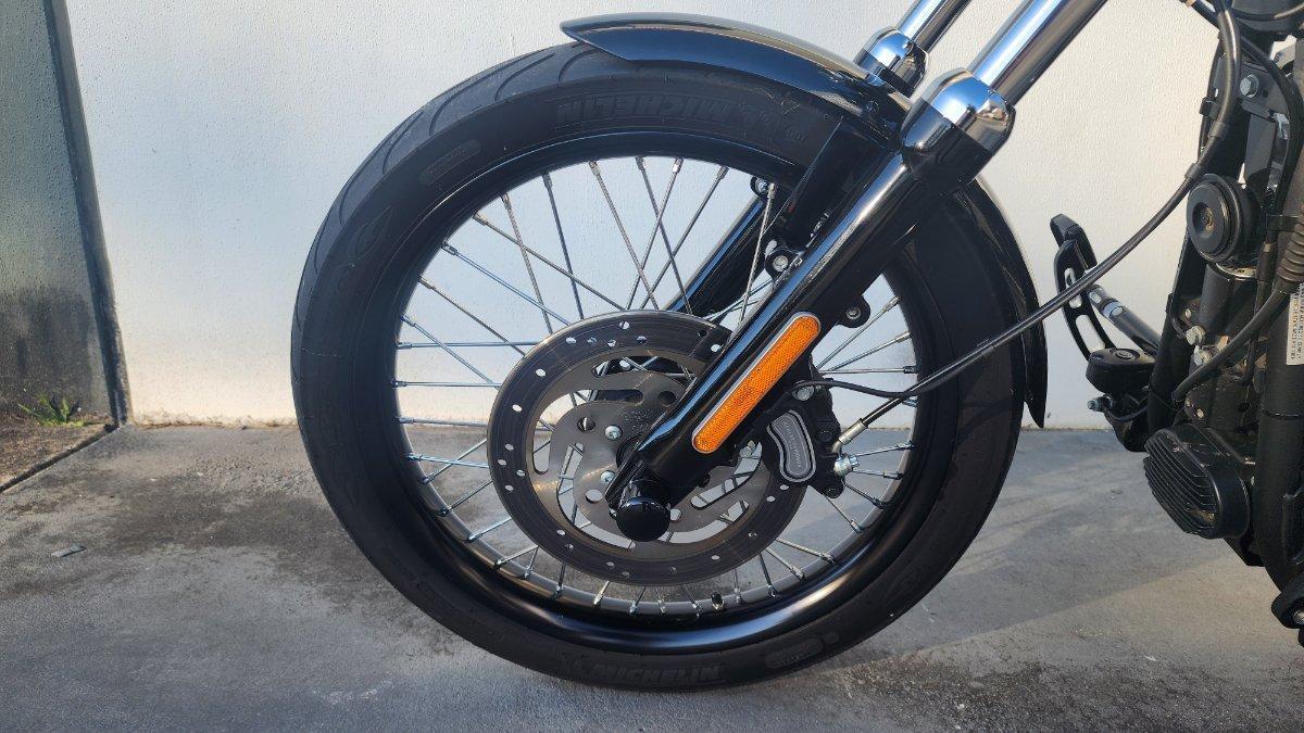 2011 HARLEY-DAVIDSON FXS BLACKLINE CRUISER