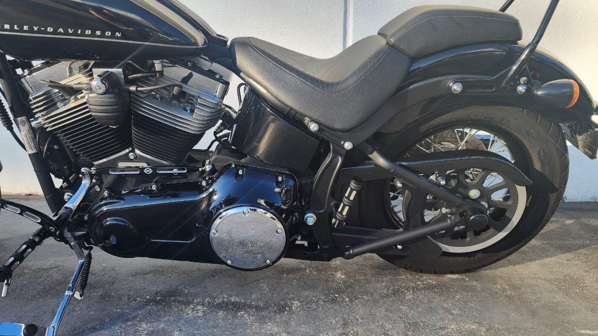 2011 HARLEY-DAVIDSON FXS BLACKLINE CRUISER