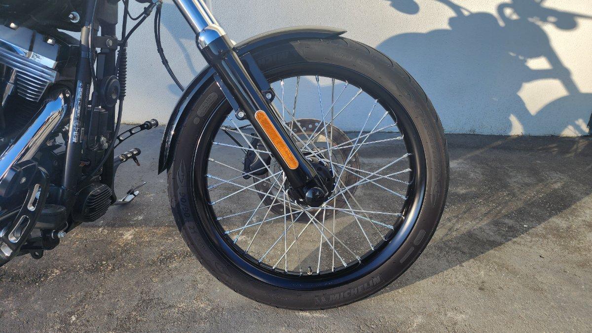 2011 HARLEY-DAVIDSON FXS BLACKLINE CRUISER