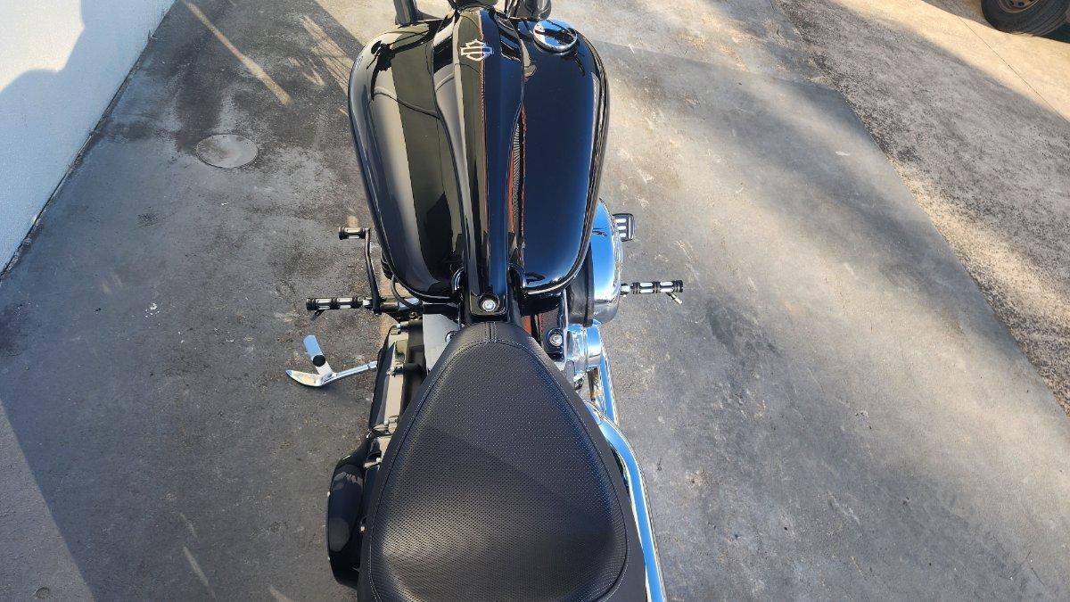 2011 HARLEY-DAVIDSON FXS BLACKLINE CRUISER