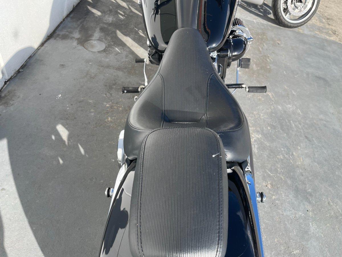 2016 HARLEY-DAVIDSON FXSB SOFTAIL BREAKOUT CRUISER