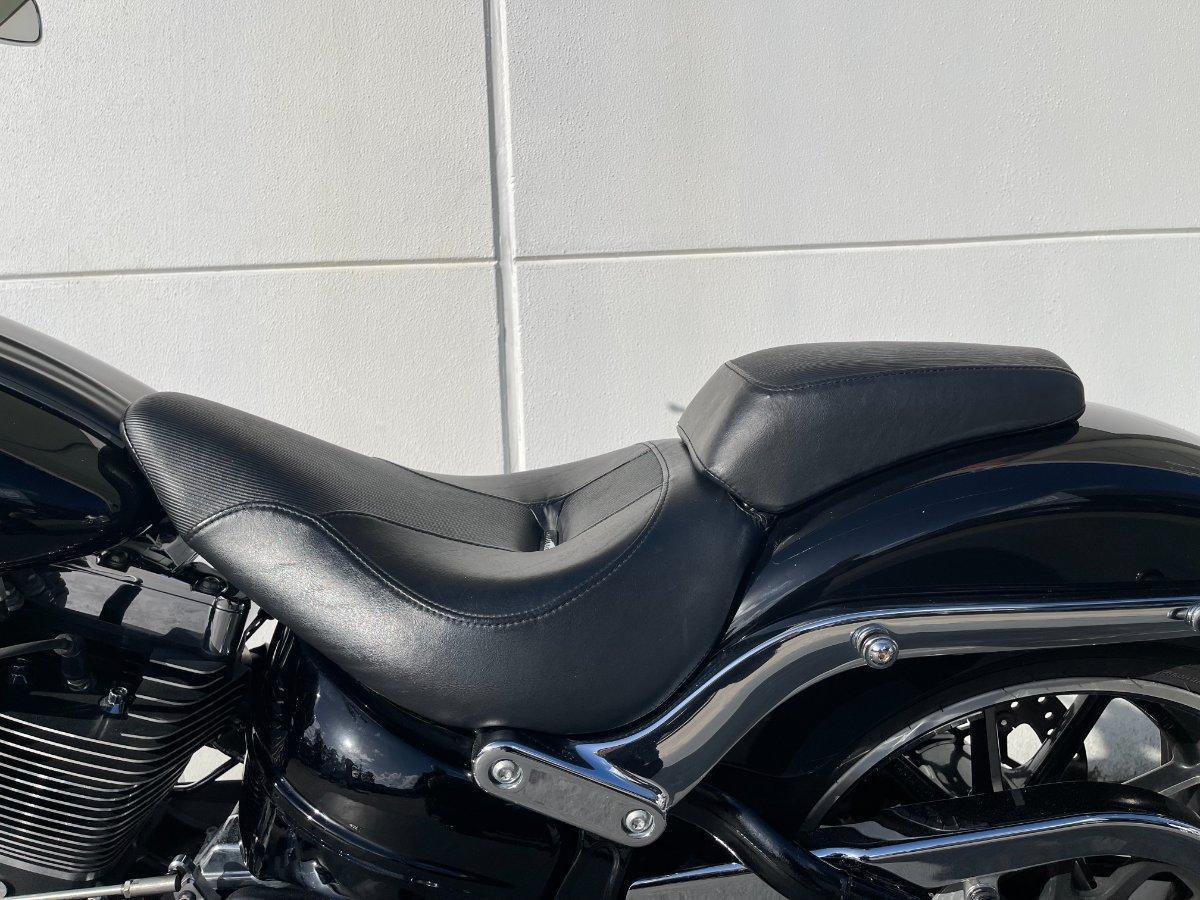 2016 HARLEY-DAVIDSON FXSB SOFTAIL BREAKOUT CRUISER
