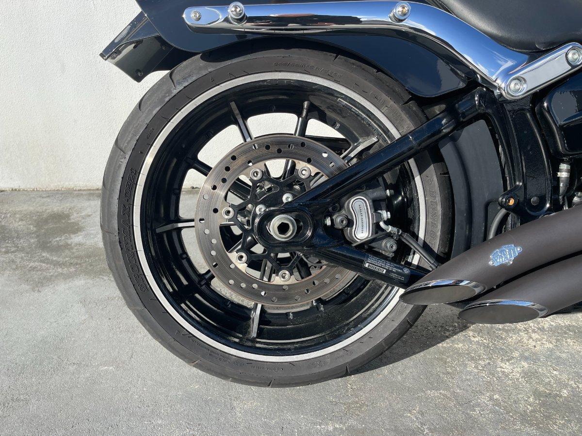 2016 HARLEY-DAVIDSON FXSB SOFTAIL BREAKOUT CRUISER