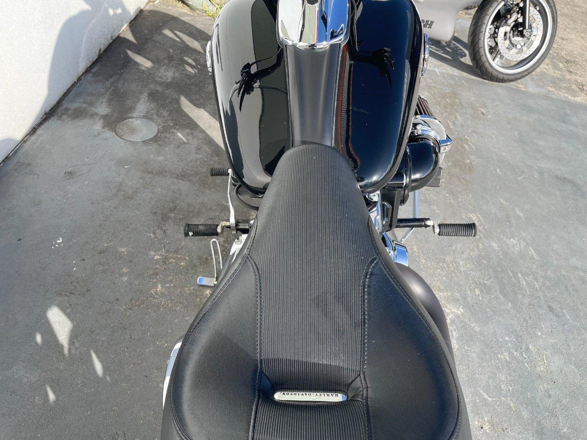 2016 HARLEY-DAVIDSON FXSB SOFTAIL BREAKOUT CRUISER