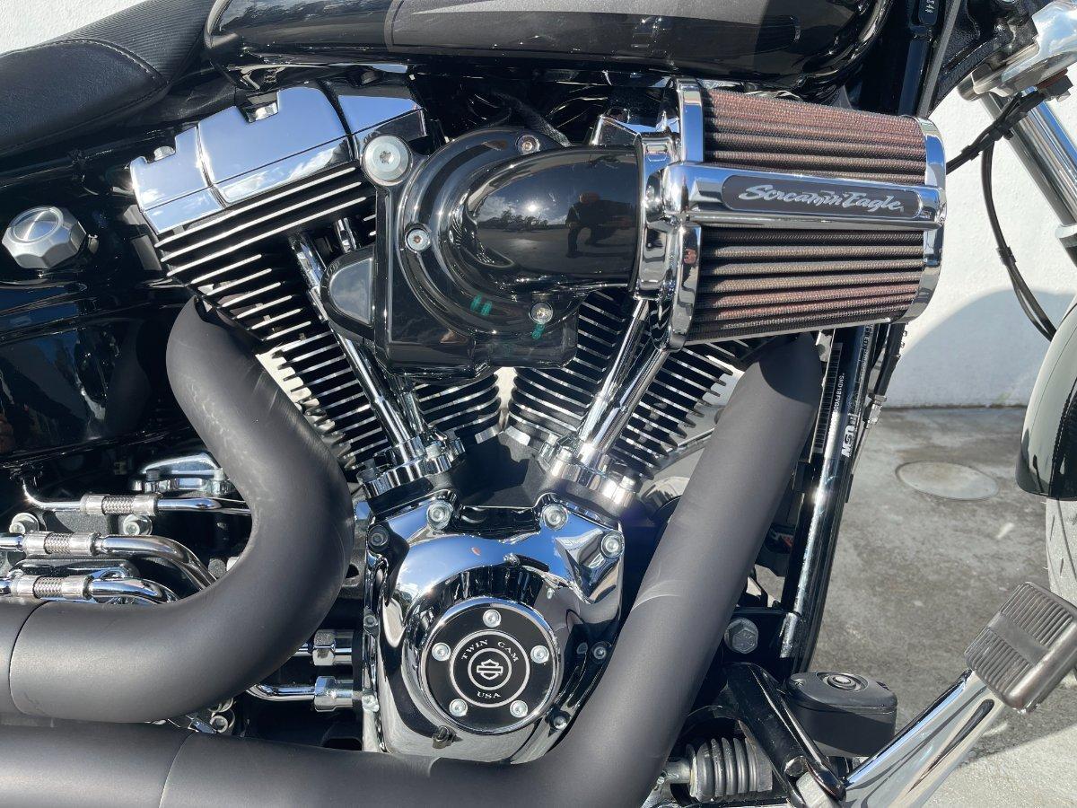 2016 HARLEY-DAVIDSON FXSB SOFTAIL BREAKOUT CRUISER