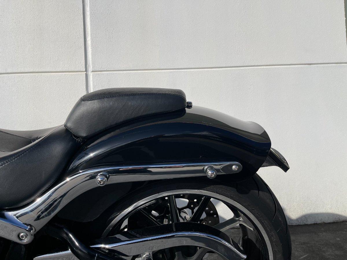 2016 HARLEY-DAVIDSON FXSB SOFTAIL BREAKOUT CRUISER