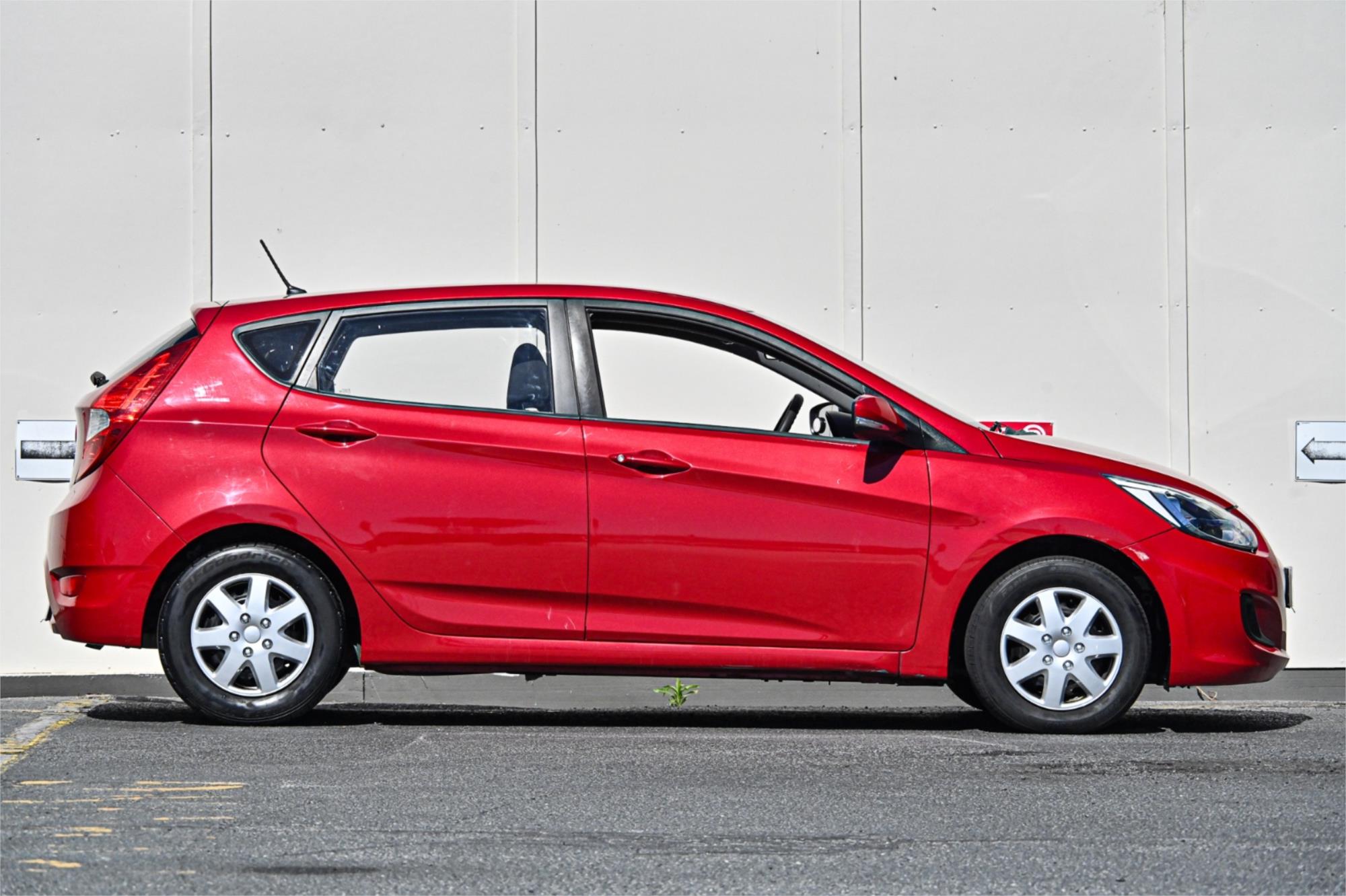2016 HYUNDAI ACCENT RB3 MY16 ACTIVE CVT AUTO 6 SPEED 5D HATCHBACK