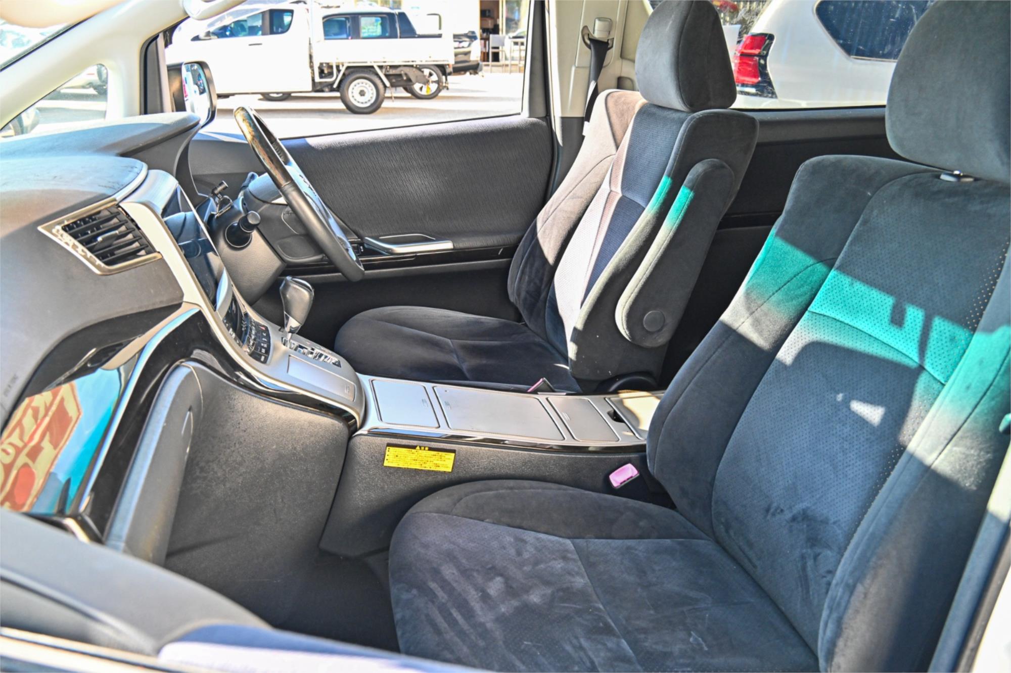 2011 TOYOTA VELLFIRE ANH20W CONTINUOUS VARIABLE 5D WAGON